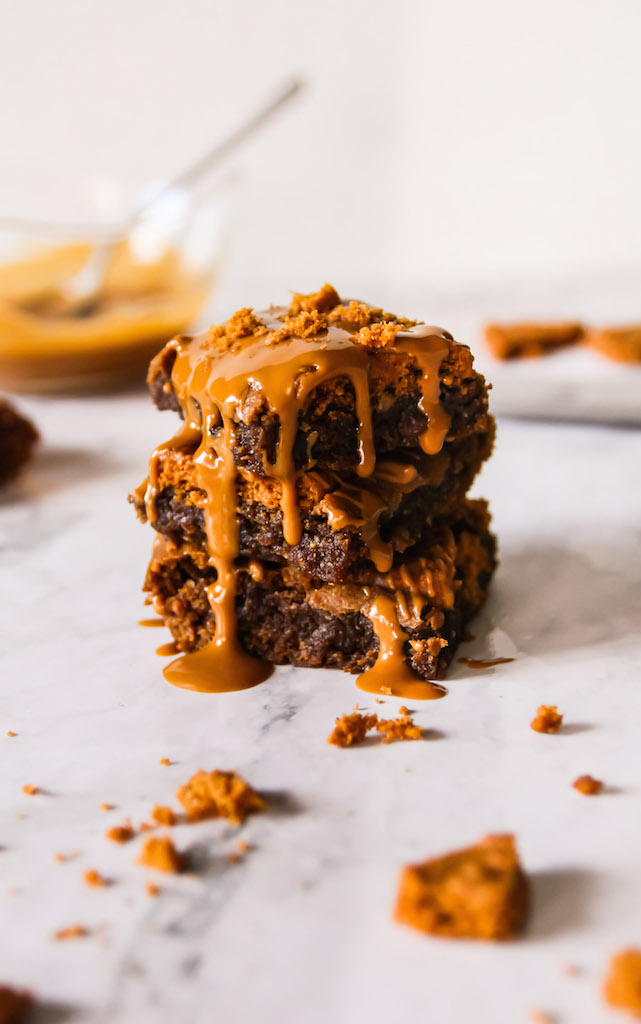 The Ultimate Biscoff Blondies