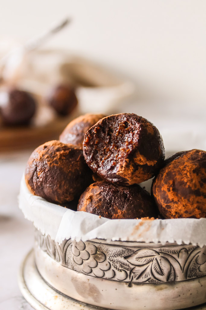 Dark Chocolate Orange Truffles (Naturally Sweetened)