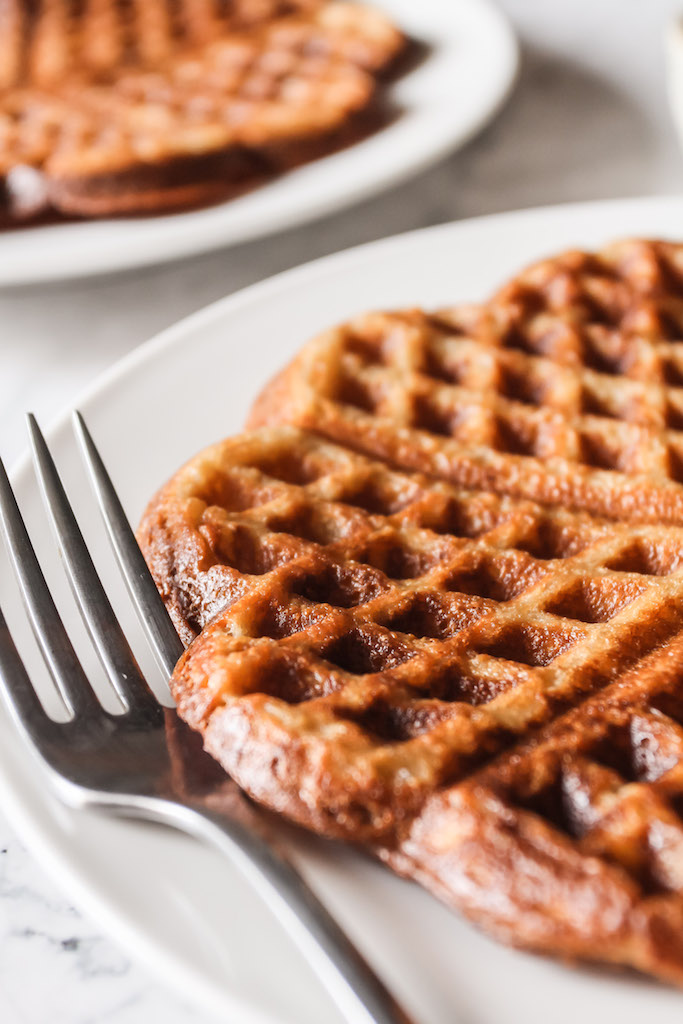 Easy Vegan Golden Brown Waffles (Light and Crispy)